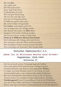 Der Umschlag der Broschüre zur 27. Zeitreise Lesung zeigt auf ockerfarbenem Hintergrund von oben nach unten Textzeilen, die immer länger werden. Es beginnt mit: Wir sind frei. Zweite Zeile: Also tapfer sein.